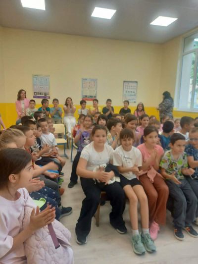 Приказки за деца на английски език 4
