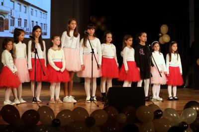 40 години начално училище - НУ Св. Св. Кирил и Методий - Троян